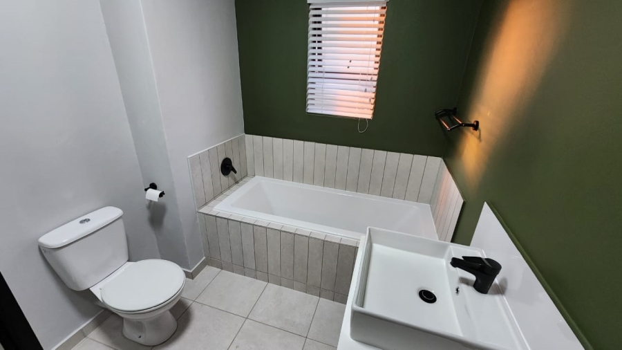 To Let 3 Bedroom Property for Rent in Waterval East North West